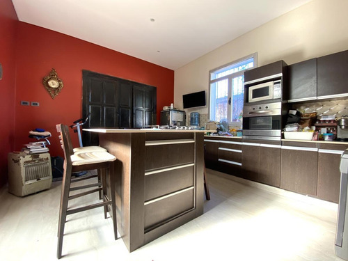 Imagen 7 de 30 de Casa De 5 Dormitorios A Reciclar En Venta Roldan Ideal Proyecto