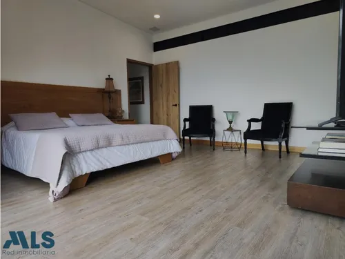 Casa Moderna En Altos De Las Palmas(mls#246252)