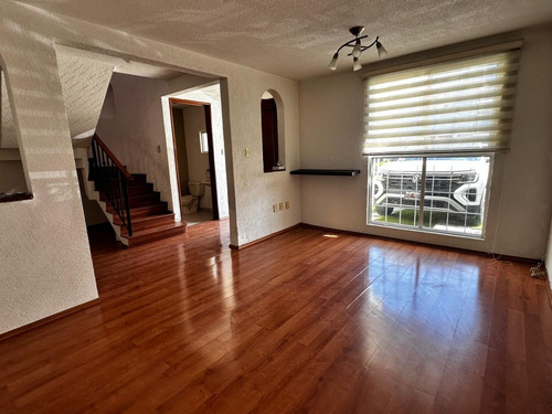 Casa En Renta En Metepec A 1 Cuadra De Av Comonfort Y Tollocan A 5 Min Town Square, En Privada