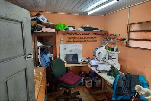 Vendo Casa En Obligado Centro, A Pasos De La Municipalidad: 3 Habitaciones Y 1 Baño.