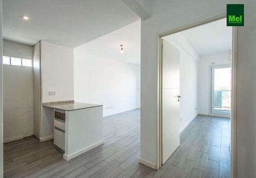 Imagen 3 de 18 de Excelente 2 Amb Al Frente En Venta Con Renta.