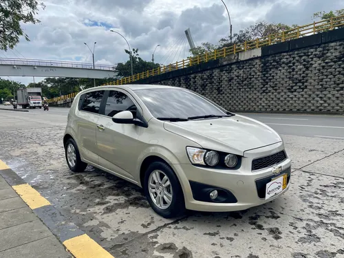 Chevrolet Sonic 1.6 Lt 5 p