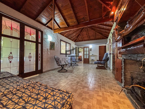 Casa En La Caleta