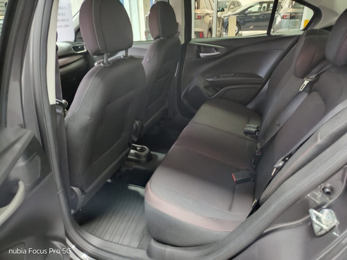 Fiat Cronos 1.8 16v Precision
