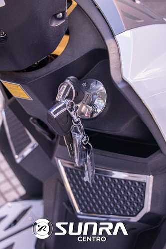 Imagen 12 de 25 de Moto Eléctrica Hawk / Promoción Con Baúl De Regalo / A