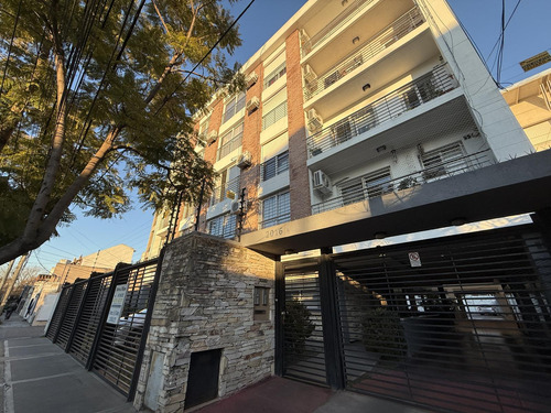 Departamento De 3 Ambientes - Castelar Centro
