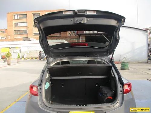 Kia Stonic Zenith Hybrid 4x2 1000cc Mt Aa