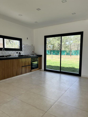 Venta Casa A Estrenar 2 Dormitorios 1 En Suite