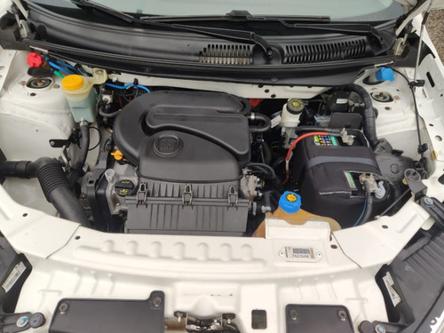 Imagem 11 de 11 de Fiat Grand Siena Attractive 1.4 - 2014