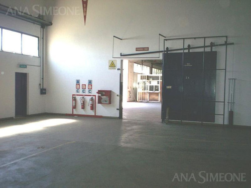 Nave Industrial De 10.000m2 En Parque Ind. Privado