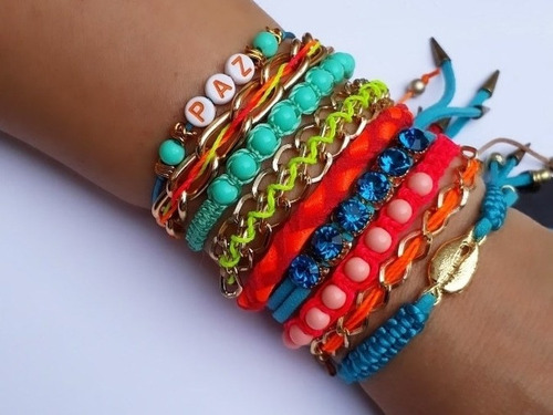 Imagem 7 de 10 de Mix Pulseiras Praia Pingentes Miçanga Letrinha Buzios Concha