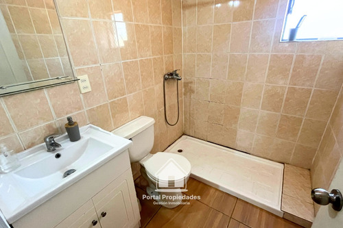 Amplia Casa, 4 Dormitorios, 3 Baños, Peñalolén