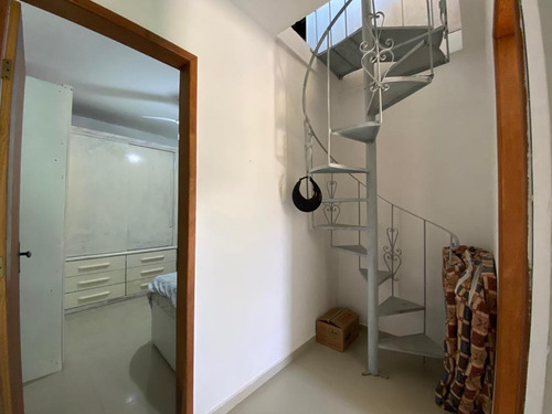 Casa Duplex Com 02 Suítes Na Quadra Da Praia Em Barra De S.j