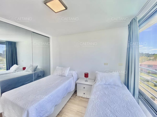 Apartamento De 2 Dormitorios - Punta Del Este
