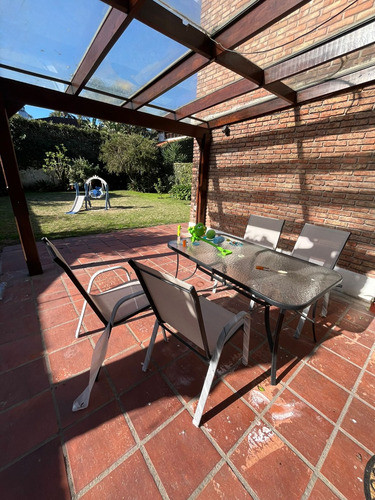 Venta Con Renta En Carrasco Sur Casa 3 Dormitorios + Servicio + Garage