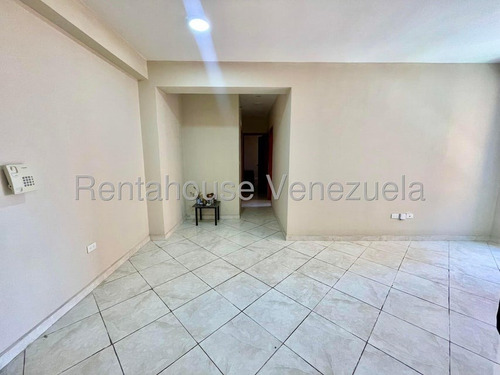 Comodo Y Moderno Apartamento En Venta Triangulo Del Este. Avenida Venezuela 25-17559 As-m
