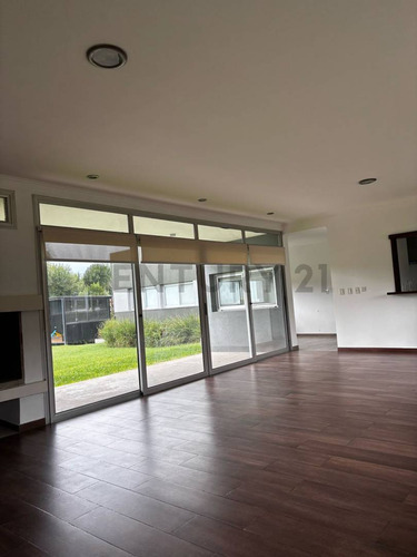 Casa En Alquiler En City Bell - 473 135 Y 136