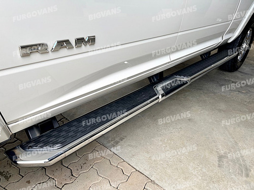 RAM Ram 3500 6.7 Laramie Cab. Dupla 4x4 Aut. 4p