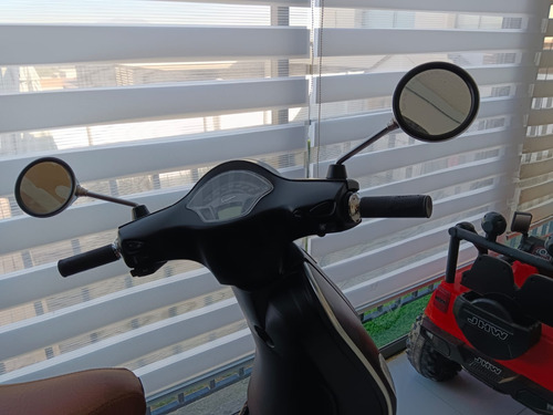 Scooter Piaggio Modelo Vespa Xl 150 Año 2019