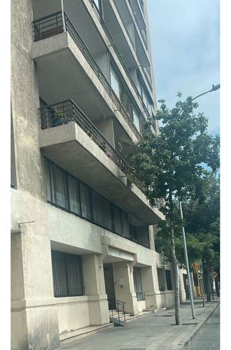 Departamento 1d 1b Metro Toesca Excelente Conectividad