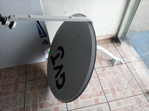 Imagem 2 de 2 de Antena Banda Ku 80 Cm Logo Gvt A Pronta Entrega