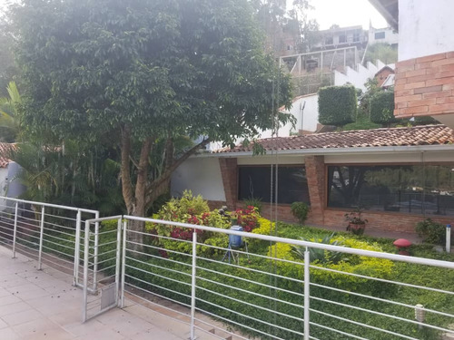 Venta Excelente Casa En Colinas De Carrizal,los Teques Bv