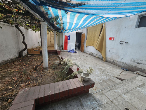 Casa Comercial En Ñuñoa - Buena Conectividad