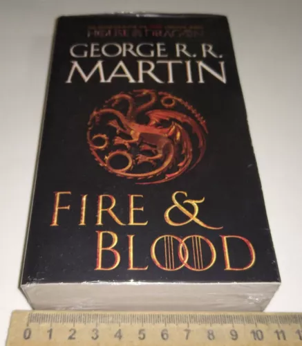 Fire And Blood - The Inspiration For Series House Of The Dragon Em Inglês -  George R R Martin Livro Novo Guerra Dos Tronos