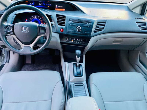 Imagem 3 de 15 de Honda Civic Lxs 1.8 16v Flex Automatico 2015