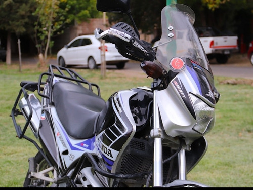 Imagen 3 de 11 de Honda Falcon 400