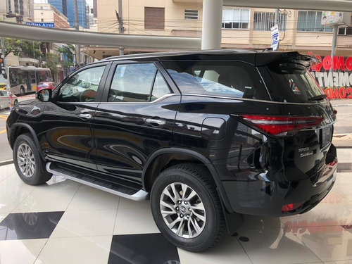 Imagem 7 de 8 de Toyota Hilux Sw4 Srx 4x4 2.8 Tdi 16v Dies. Aut.