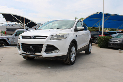 Ford Escape 5 Pts. S, Ta, A/ac., Ra-17 2015