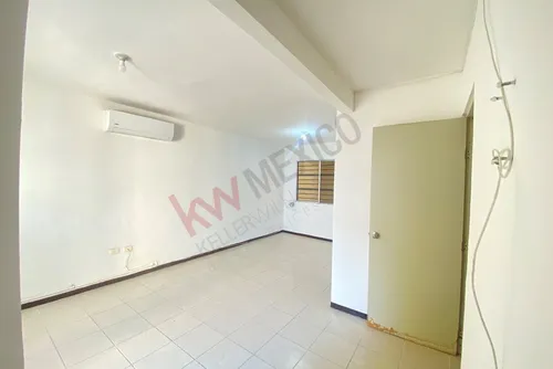 Casa Venta En Fracc. Bosques De La Huasteca, Privada Rio Sinaloa, Santa Catarina, N.l.
