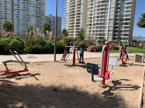Tu Nuevo Hogar Amplio, Luminoso Y Full Amoblado Junto Al Mar