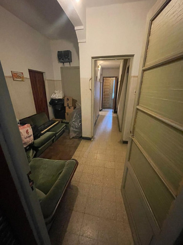 Casa Multifamiliar De 300 M2 En Pleno Echesortu