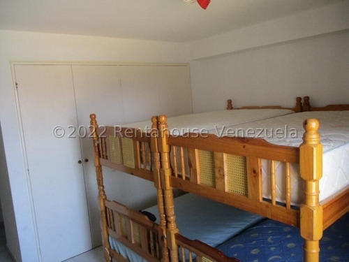 Imagen 7 de 12 de Venta De Apartamento En Urb. Maneiro, Isla De Margarita 2hab/ 3 Ba/ Malet