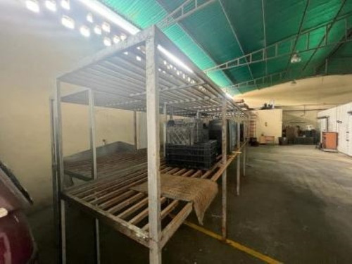 Imagen 11 de 14 de Galpon Y Local Comercial En Naguanagua 04140426659 04244975791