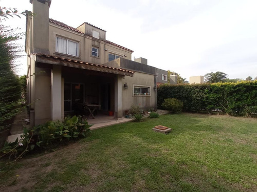 Imagen 7 de 9 de Casa En Venta En Country Banco Provincia