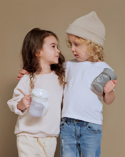 Vaso Antiderrame 360 Cup Twistshake 230ml 6 Meses+ Gris
