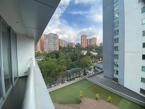 Se Alquila Aparta Estudio En El Poblado (diagonal Al Cc El Tesoro)