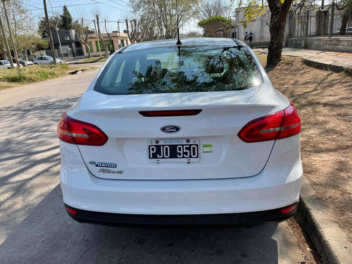 Imagen 8 de 18 de Ford Focus 4p Mt Vendo/permuto