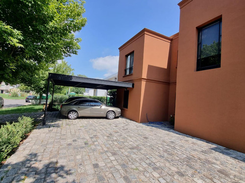 Casa De 7 Ambientes En Venta En Escobar