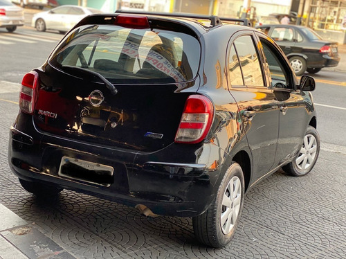 Imagem 3 de 7 de Nissan March 1.0 16v 2012