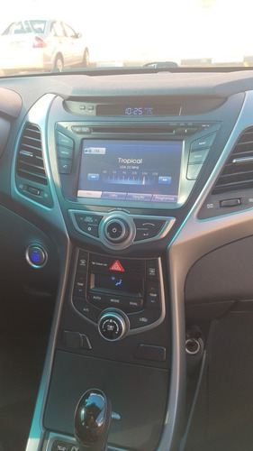 Imagem 6 de 15 de Hyundai Elantra 2014 2.0 16v Gls Flex Aut. 4p