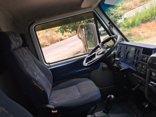 Imagem 11 de 12 de Caminhão 8.120 Euros Bau