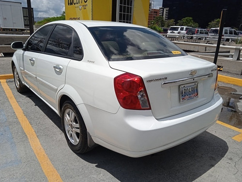 Imagen 4 de 12 de Chevrolet Optra