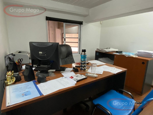 Imagen 15 de 23 de Depósito Con Entrada Independiente, Espacio Guardacoche, Entrepiso Y Oficinas