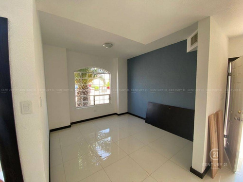 Imagen 3 de 18 de Casa En Venta En Cumbres Iv