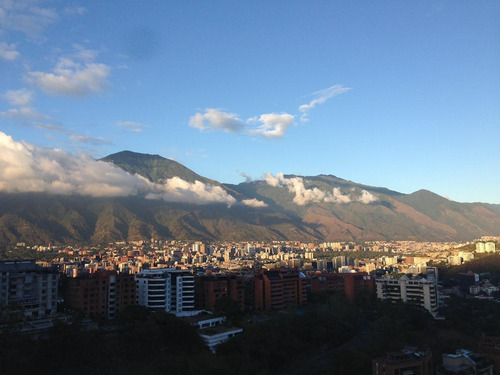 Imagen 20 de 20 de Vendo Ph 320m2 5h/4.2b/3p Colinas De Valle Arriba 6918