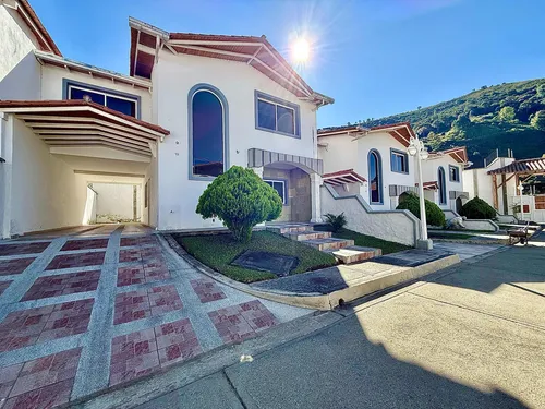 comprar Moderna Casa Res. La Cascada Tabay Merida